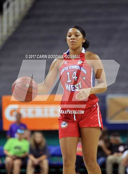 Thumbnail 2 in NCCA East vs. West All-Star Basketball photogallery.