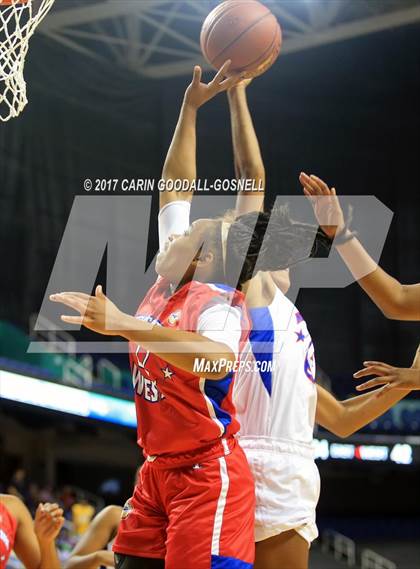 Thumbnail 2 in NCCA East vs. West All-Star Basketball photogallery.