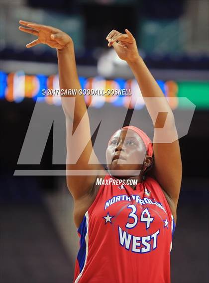Thumbnail 2 in NCCA East vs. West All-Star Basketball photogallery.