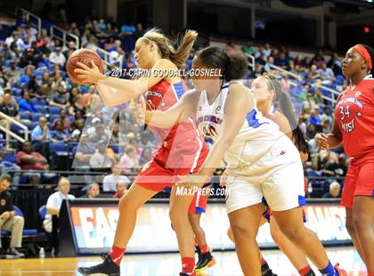Thumbnail 2 in NCCA East vs. West All-Star Basketball photogallery.