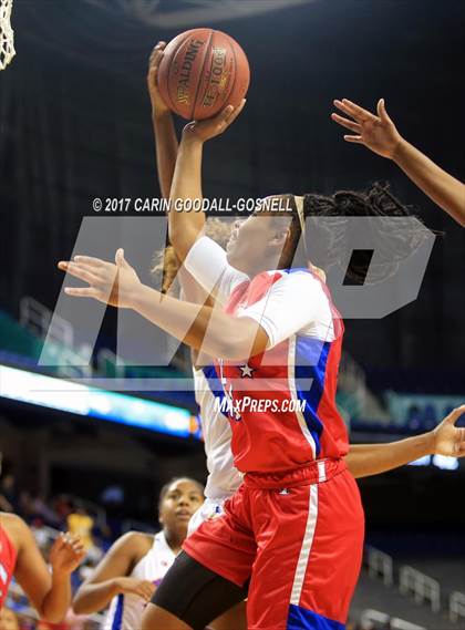 Thumbnail 1 in NCCA East vs. West All-Star Basketball photogallery.