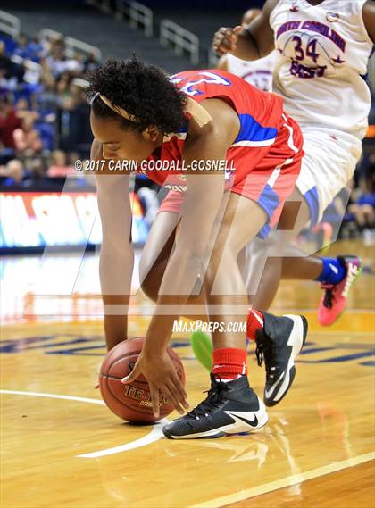 Thumbnail 1 in NCCA East vs. West All-Star Basketball photogallery.