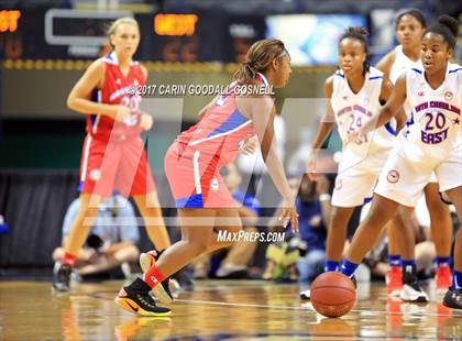 Thumbnail 1 in NCCA East vs. West All-Star Basketball photogallery.