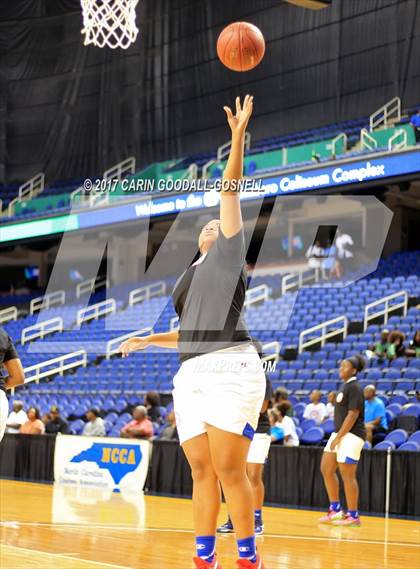 Thumbnail 1 in NCCA East vs. West All-Star Basketball photogallery.