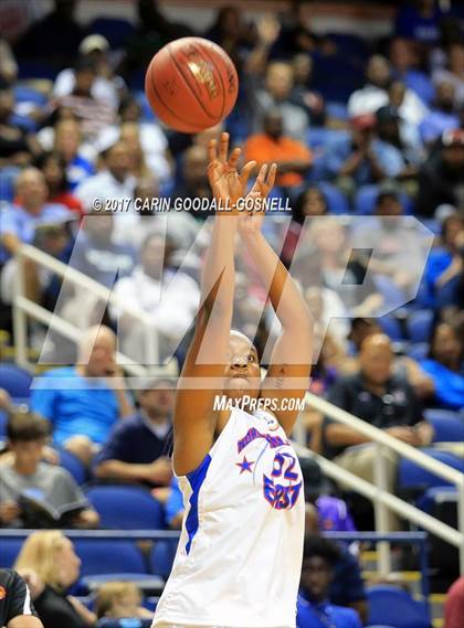 Thumbnail 1 in NCCA East vs. West All-Star Basketball photogallery.