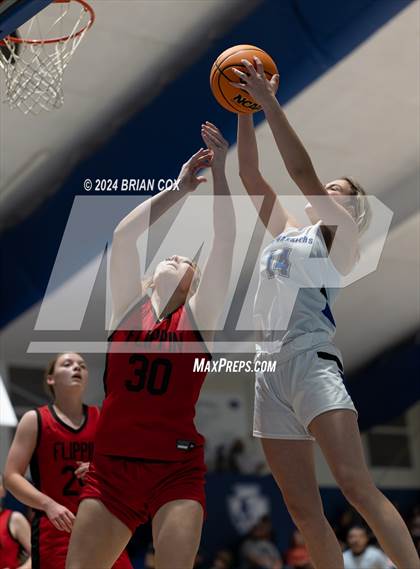 Thumbnail 3 in Flippin @ Cotter photogallery.