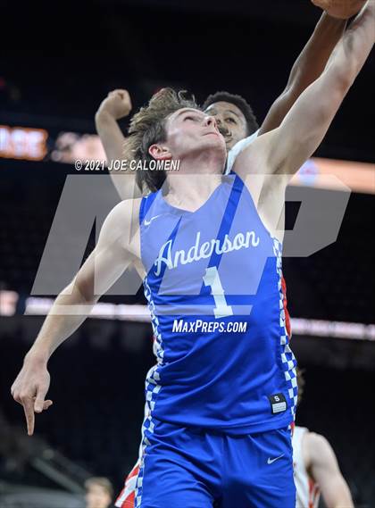 Thumbnail 3 in Anderson vs Bellaire (Spurs High School Showcase) photogallery.