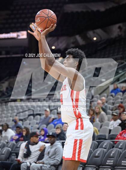 Thumbnail 2 in Anderson vs Bellaire (Spurs High School Showcase) photogallery.