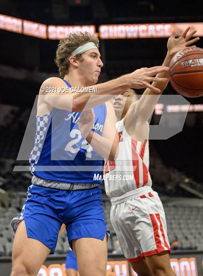 Thumbnail 3 in Anderson vs Bellaire (Spurs High School Showcase) photogallery.
