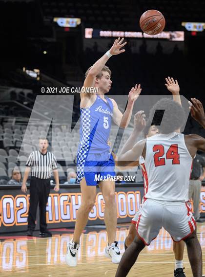 Thumbnail 3 in Anderson vs Bellaire (Spurs High School Showcase) photogallery.