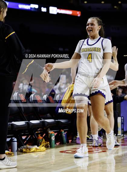Thumbnail 3 in Bellevue West vs. Papillion-LaVista South (NSAA Class A Quarterfinal) photogallery.