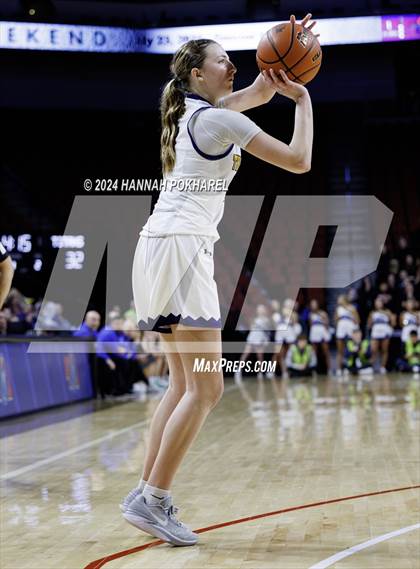 Thumbnail 2 in Bellevue West vs. Papillion-LaVista South (NSAA Class A Quarterfinal) photogallery.