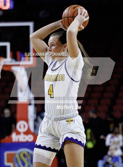 Thumbnail 3 in Bellevue West vs. Papillion-LaVista South (NSAA Class A Quarterfinal) photogallery.