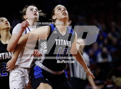 Thumbnail 2 in Bellevue West vs. Papillion-LaVista South (NSAA Class A Quarterfinal) photogallery.
