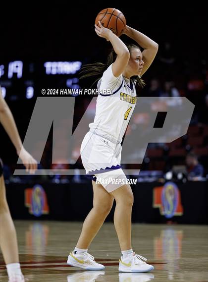 Thumbnail 2 in Bellevue West vs. Papillion-LaVista South (NSAA Class A Quarterfinal) photogallery.