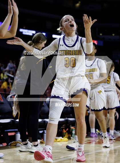 Thumbnail 2 in Bellevue West vs. Papillion-LaVista South (NSAA Class A Quarterfinal) photogallery.