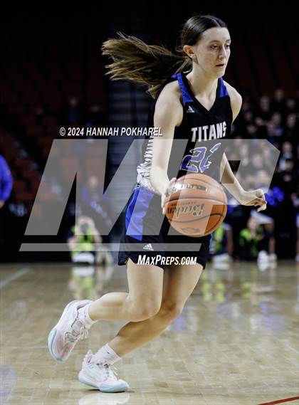 Thumbnail 3 in Bellevue West vs. Papillion-LaVista South (NSAA Class A Quarterfinal) photogallery.