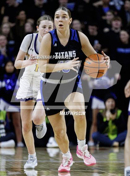 Thumbnail 3 in Bellevue West vs. Papillion-LaVista South (NSAA Class A Quarterfinal) photogallery.