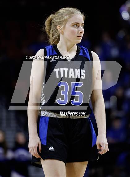 Thumbnail 3 in Bellevue West vs. Papillion-LaVista South (NSAA Class A Quarterfinal) photogallery.