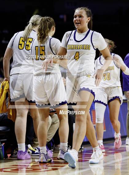 Thumbnail 1 in Bellevue West vs. Papillion-LaVista South (NSAA Class A Quarterfinal) photogallery.