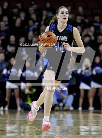 Thumbnail 1 in Bellevue West vs. Papillion-LaVista South (NSAA Class A Quarterfinal) photogallery.