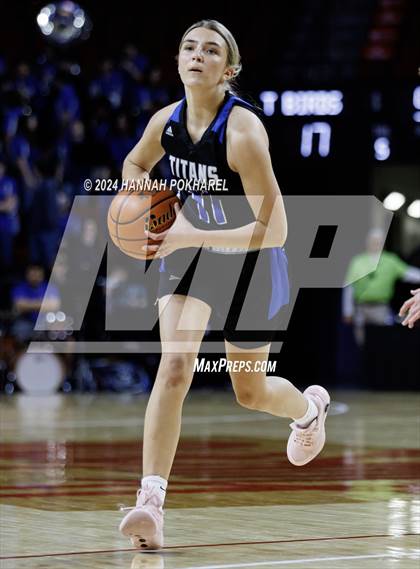 Thumbnail 3 in Bellevue West vs. Papillion-LaVista South (NSAA Class A Quarterfinal) photogallery.