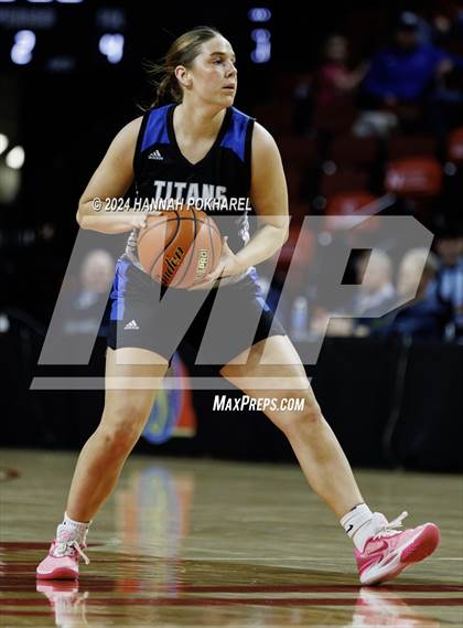 Thumbnail 2 in Bellevue West vs. Papillion-LaVista South (NSAA Class A Quarterfinal) photogallery.