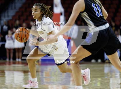 Thumbnail 1 in Bellevue West vs. Papillion-LaVista South (NSAA Class A Quarterfinal) photogallery.