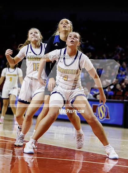 Thumbnail 2 in Bellevue West vs. Papillion-LaVista South (NSAA Class A Quarterfinal) photogallery.