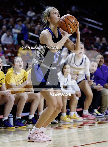 Thumbnail 2 in Bellevue West vs. Papillion-LaVista South (NSAA Class A Quarterfinal) photogallery.