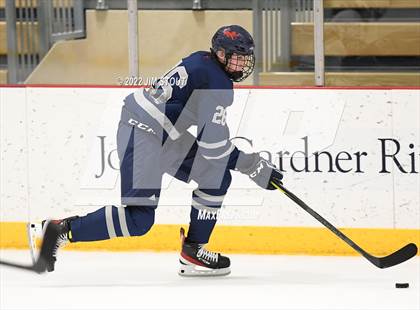 Thumbnail 1 in Kent vs. Berkshire (Avon Christmas Classic 5th Place) photogallery.