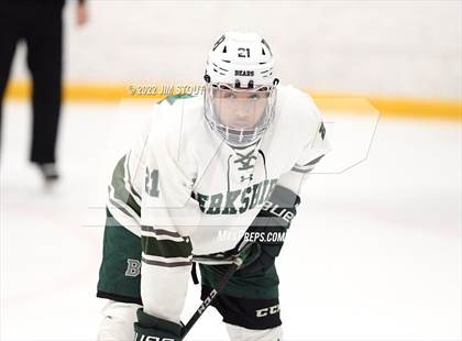 Thumbnail 2 in Kent vs. Berkshire (Avon Christmas Classic 5th Place) photogallery.