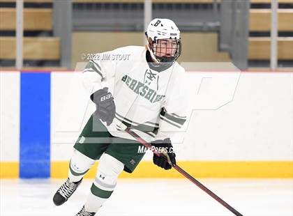 Thumbnail 2 in Kent vs. Berkshire (Avon Christmas Classic 5th Place) photogallery.