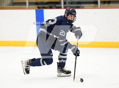 Thumbnail 2 in Kent vs. Berkshire (Avon Christmas Classic 5th Place) photogallery.
