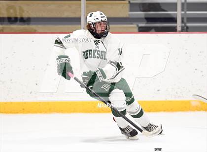 Thumbnail 2 in Kent vs. Berkshire (Avon Christmas Classic 5th Place) photogallery.