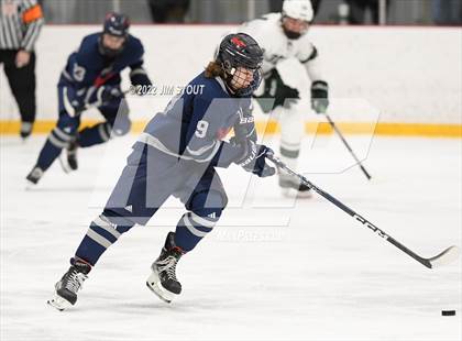 Thumbnail 2 in Kent vs. Berkshire (Avon Christmas Classic 5th Place) photogallery.