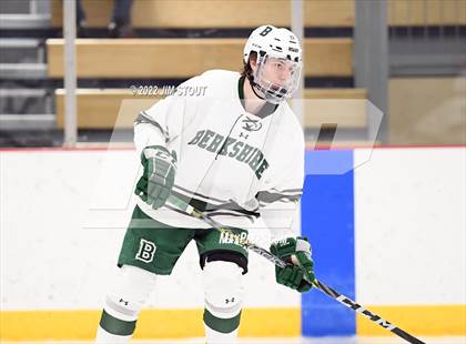 Thumbnail 1 in Kent vs. Berkshire (Avon Christmas Classic 5th Place) photogallery.