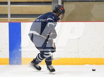 Thumbnail 2 in Kent vs. Berkshire (Avon Christmas Classic 5th Place) photogallery.