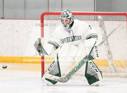Thumbnail 3 in Kent vs. Berkshire (Avon Christmas Classic 5th Place) photogallery.