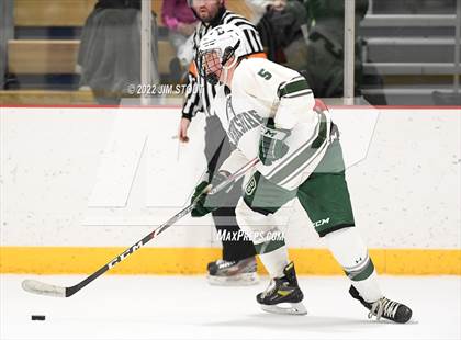 Thumbnail 2 in Kent vs. Berkshire (Avon Christmas Classic 5th Place) photogallery.
