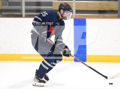 Thumbnail 1 in Kent vs. Berkshire (Avon Christmas Classic 5th Place) photogallery.