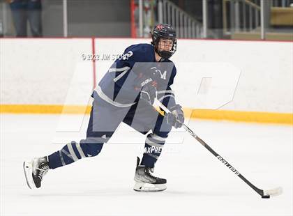 Thumbnail 3 in Kent vs. Berkshire (Avon Christmas Classic 5th Place) photogallery.