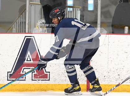 Thumbnail 2 in Kent vs. Berkshire (Avon Christmas Classic 5th Place) photogallery.