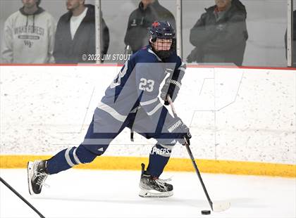 Thumbnail 2 in Kent vs. Berkshire (Avon Christmas Classic 5th Place) photogallery.