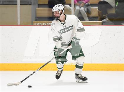 Thumbnail 3 in Kent vs. Berkshire (Avon Christmas Classic 5th Place) photogallery.
