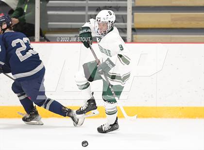 Thumbnail 2 in Kent vs. Berkshire (Avon Christmas Classic 5th Place) photogallery.