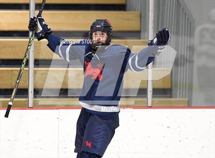 Thumbnail 2 in Kent vs. Berkshire (Avon Christmas Classic 5th Place) photogallery.