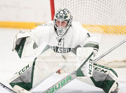 Thumbnail 1 in Kent vs. Berkshire (Avon Christmas Classic 5th Place) photogallery.