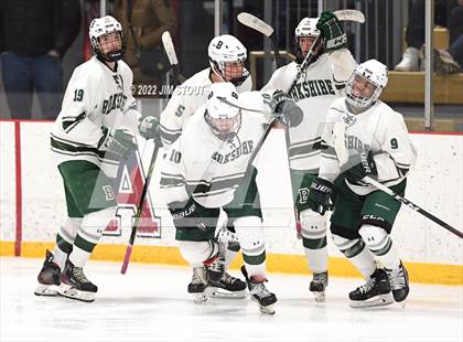 Thumbnail 2 in Kent vs. Berkshire (Avon Christmas Classic 5th Place) photogallery.