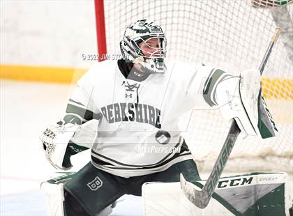 Thumbnail 3 in Kent vs. Berkshire (Avon Christmas Classic 5th Place) photogallery.